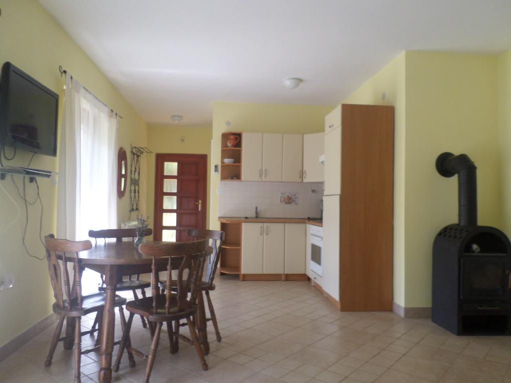 Apartment Jana Štinjan Eksteriør billede